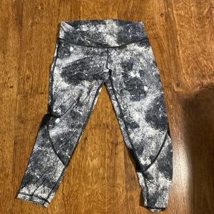 SO Yoga Capri Pants